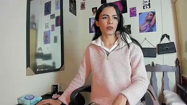 Aisha_hotts777 Webcam show