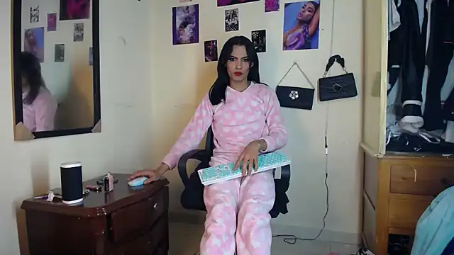Show Webcam de Aisha_hotts777