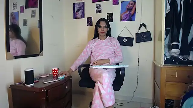 Aisha_hotts777 – webcam-show