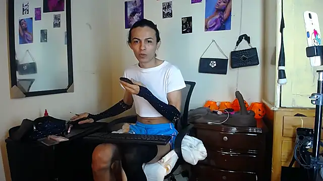 Webkamerová show Aisha_hotts777