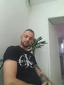papichulo0099's Webcam Show