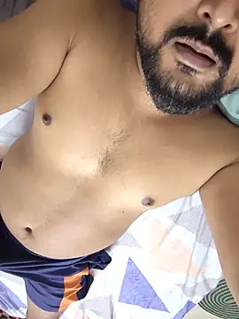 Roy8783 Show Webcam