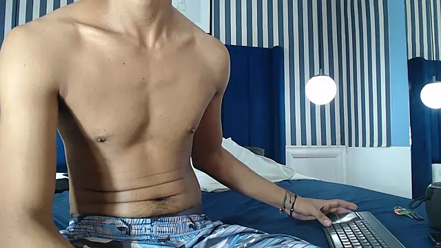 latinbigcrazy Webcam-Show