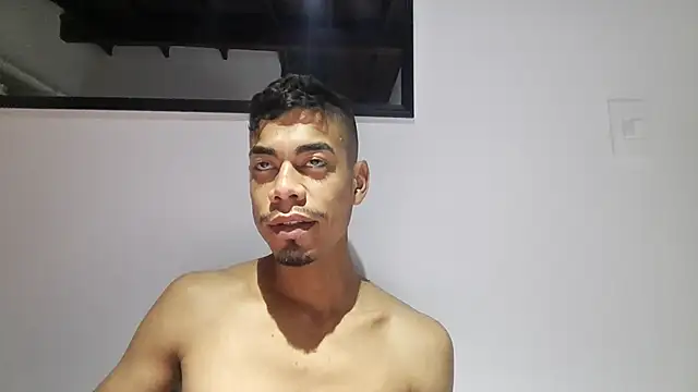 Show Webcam de latinbigcrazy