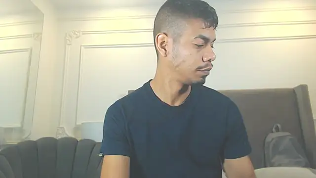 latinbigcrazy webcam show