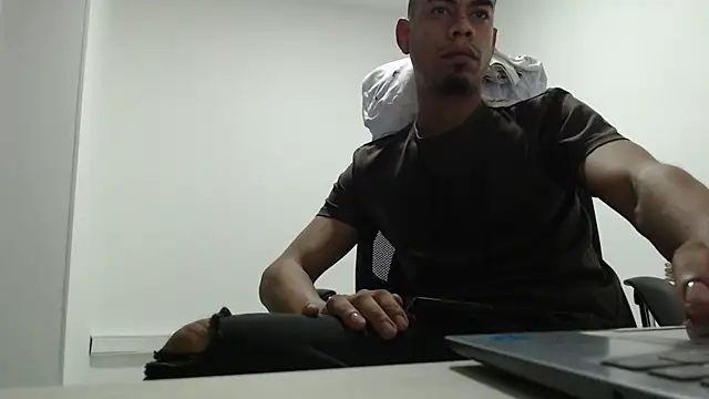latinbigcrazy – webcam-show