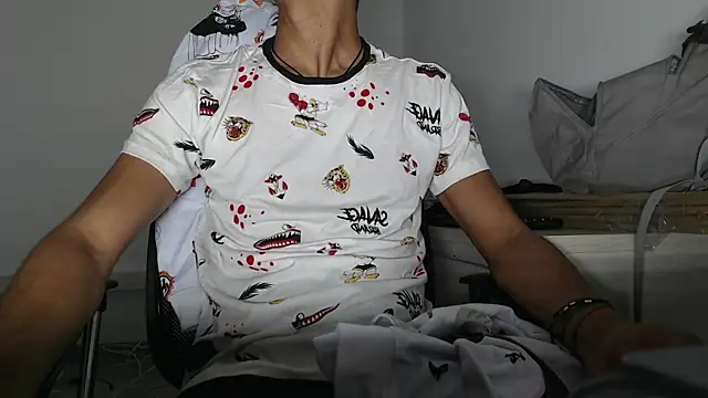 عرض كام latinbigcrazy