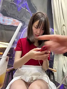 littleqiu Pertunjukan Webcam