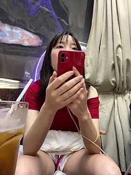 littleqiu Show in webcam