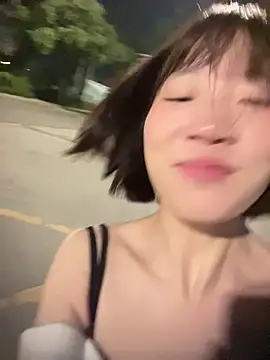 Онлайн чат XXX littleqiu
