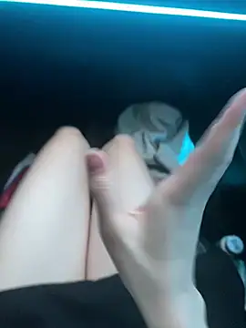 littleqiu 在線直播表演