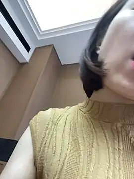 Chat +18 de littleqiu ao vivo