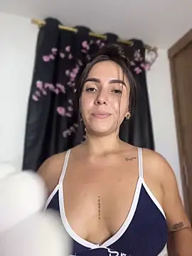 Scarlett05 লাইভ XXX চ্যাট