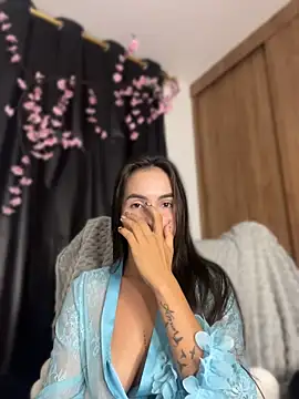 XXX chat uživo modela ScarletDarkMuse