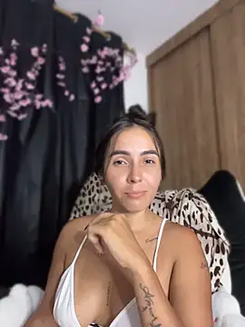 ScarletDarkMuse's Live XXX Chat