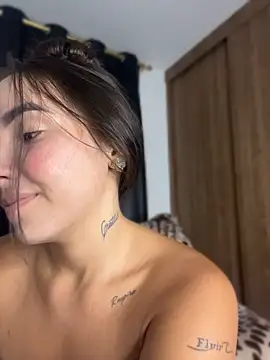 Chat +18 de ScarletDarkMuse ao vivo