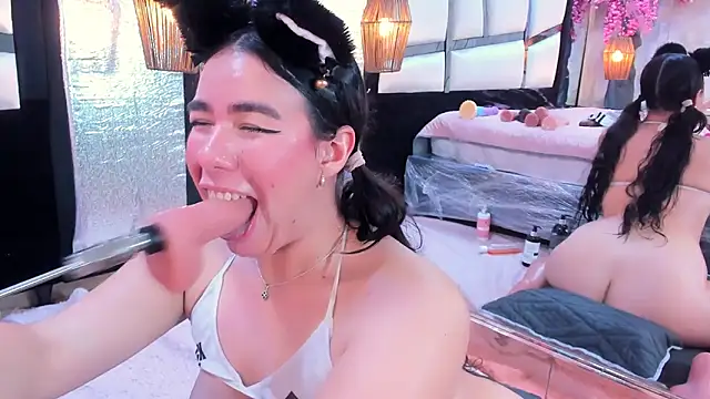 TessaCooper1's Webcam Show