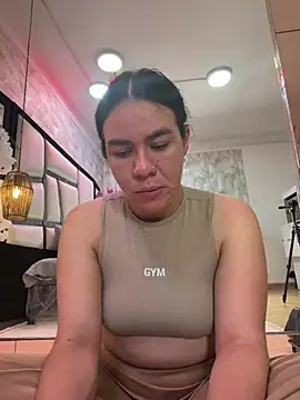 Show modela TessaCooper1 na web-kameri