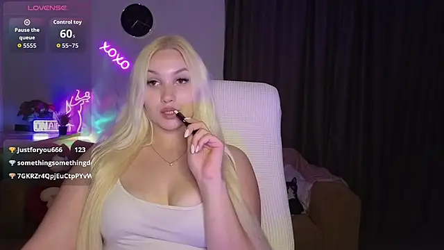 adrelaxina's Live XXX Chat