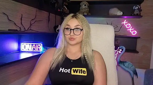 adrelaxina's Live XXX Chat