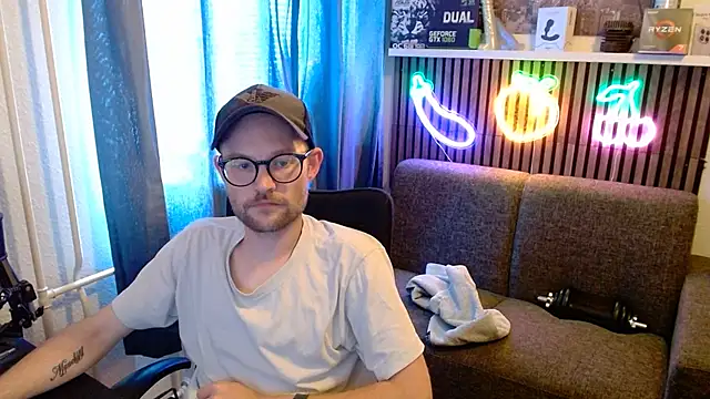 YourNaughtyLukasn Webbikameraesitys
