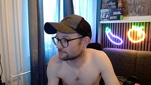 YourNaughtyLukas – webcam-show