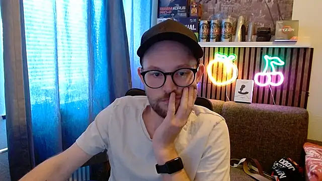 YourNaughtyLukasn Webbikameraesitys