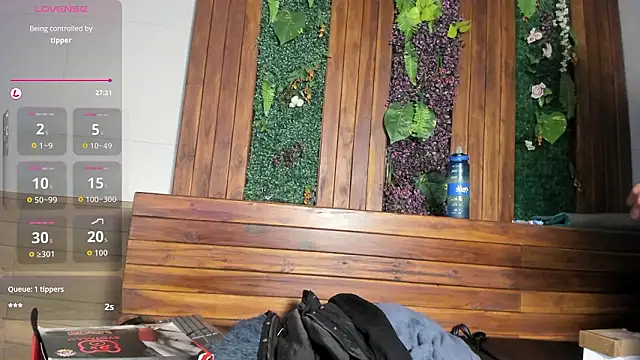 AustinJones_ Show in webcam