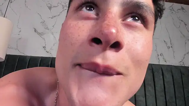 AustinJones_ Show Webcam