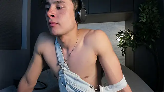 AustinJones_ Pertunjukan Webcam