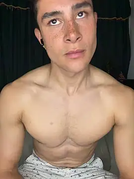 Pokazy przed kamerką – AustinJones_