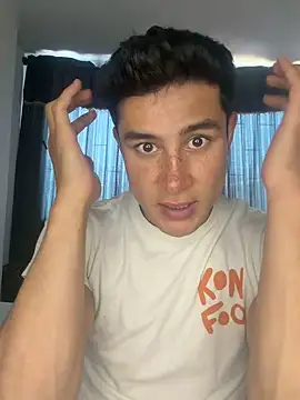 AustinJones_ Show in webcam