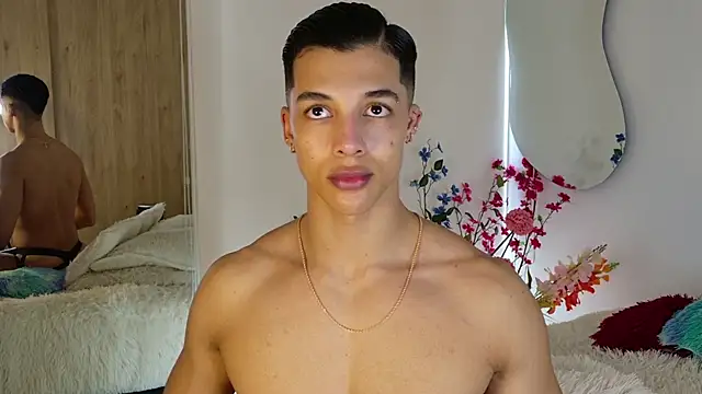 Troye_Williamsのウェブカメラショー