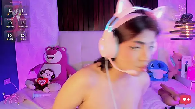 Creamy_Angelo Show in webcam