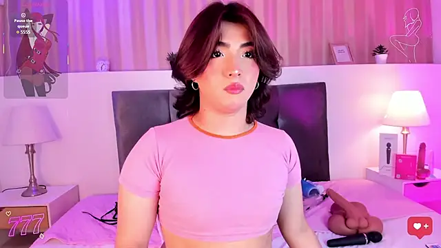 Creamy_Angelon Webbikameraesitys
