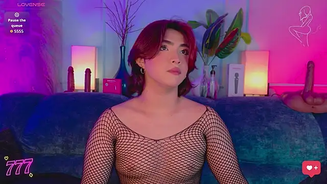 Creamy_Angelon Webbikameraesitys