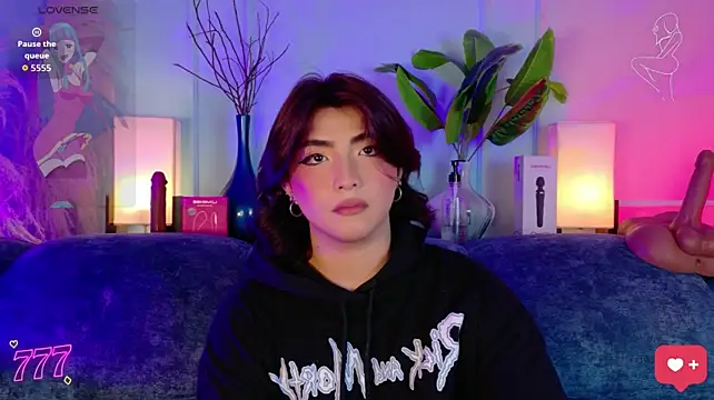 Creamy_Angelo Show Webcam