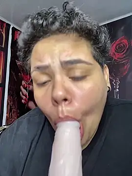 Hailey_Curvy: διαδικτυακό σόου στην κάμερα