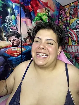 Hailey_Curvy: διαδικτυακό σόου στην κάμερα