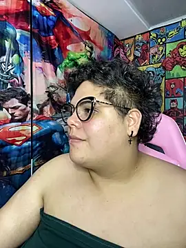 Hailey_Curvy Live Chatraum