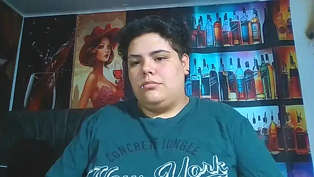Hailey_Curvy Show in webcam