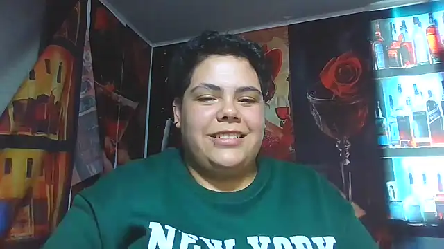 Hailey_Curvy Show in webcam