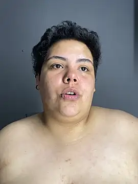 Hailey_Curvy Webcam-Show