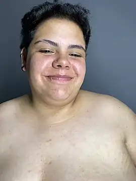 Hailey_Curvy's Live Chat Room