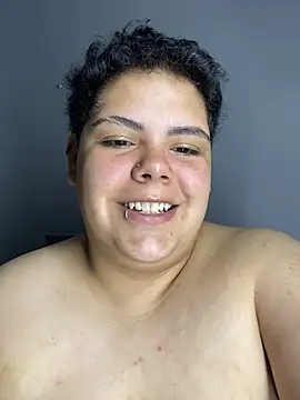 Hailey_Curvy Webcam-Show