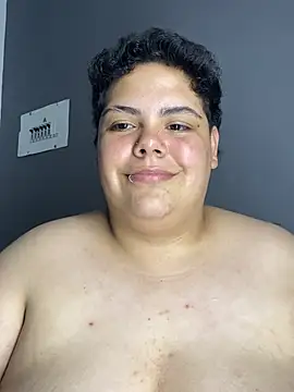 Hailey_Curvy Show in webcam