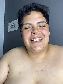 Hailey_Curvy Шоу с уебкамера