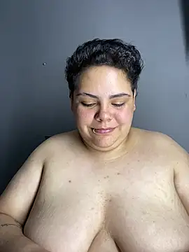 Hailey_Curvy: вебкам-шоу