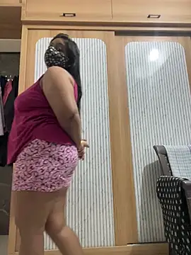 Hornyswati Live XXX Chat