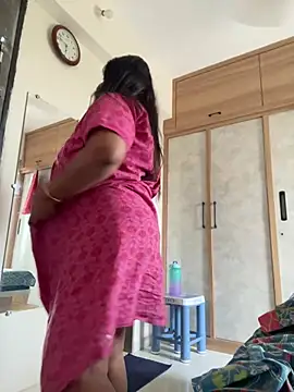 Hornyswati Adlı Modelin Canlı XXX Sohbeti